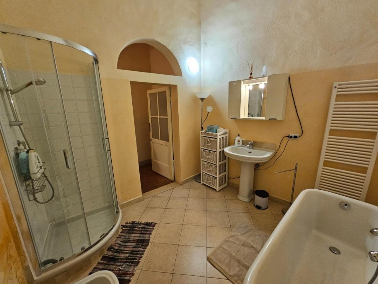 Stilmoderno Nice Apartment In Siena'S Historic Center, Just Steps From Piazza Del Campo Bagian luar foto